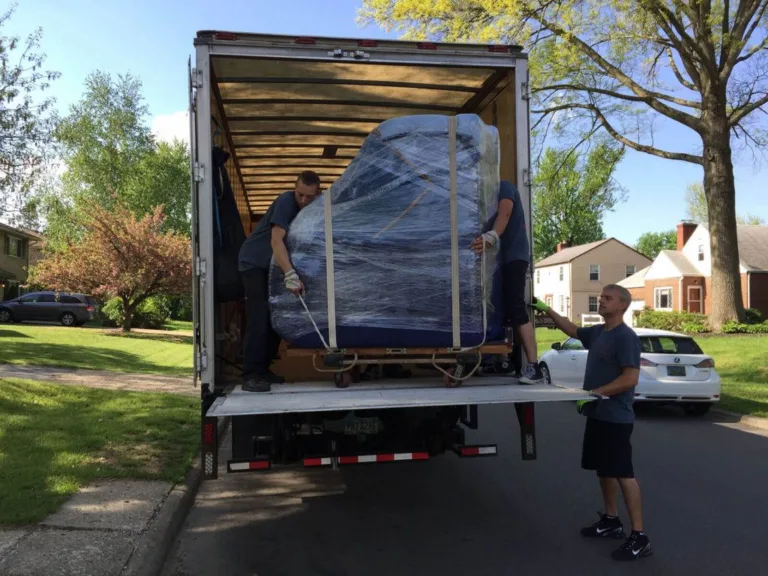 How to Save Money and Time When Using Moving and Storage Services in Boston