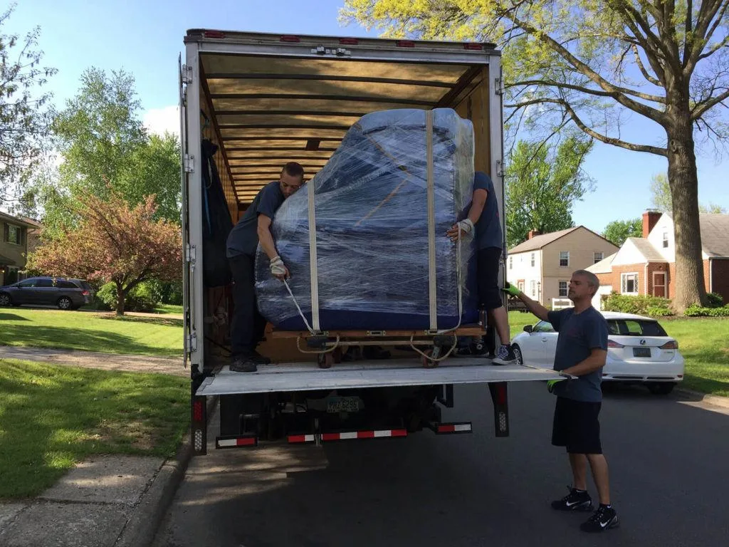 How to Save Money and Time When Using Moving and Storage Services in Boston