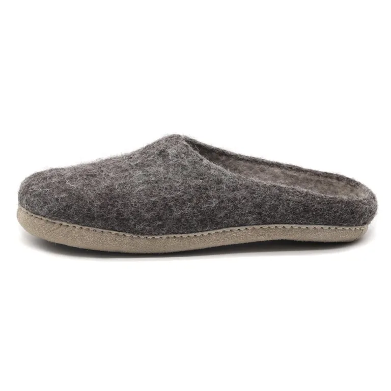 Top-Rated Men’s Moccasin Slippers: Ultimate Comfort and Style