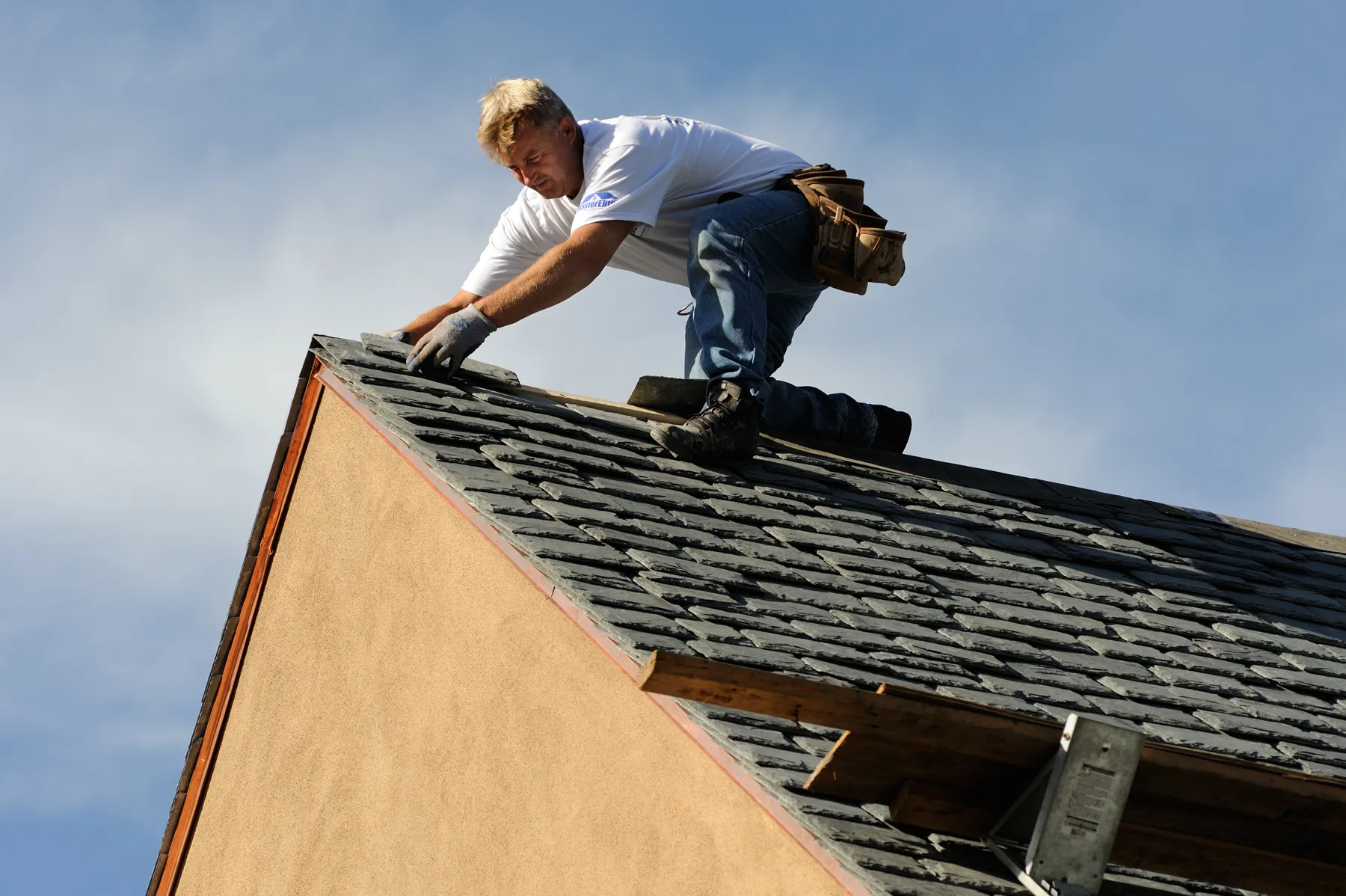 Roof Repair in Queens: Tips for a Worry-Free Roofing Experience
